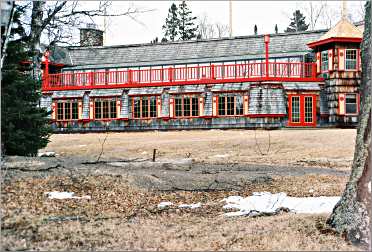 
Historic Naniboujou is a quiet retreat across from Magney State Park.
