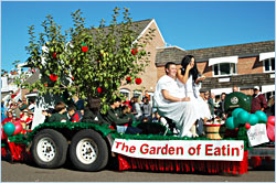 An apple-orchard float in Bayfield.