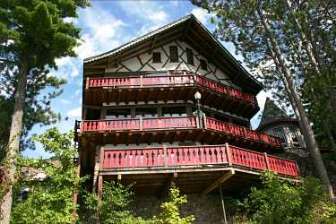 Garmisch Resort near Cable.