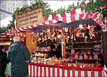 A kiosk at Christkindlmarket.