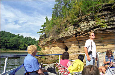 Cruise boat in the Dells.