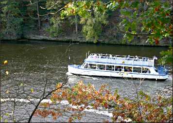 Dells Boat Tours.