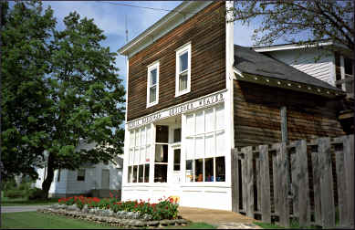 Gloria Hardiman's weaving gallery.