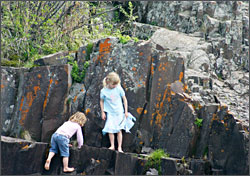 Kids climbing on Artists' Point.