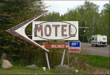 1950s-style motel sign.