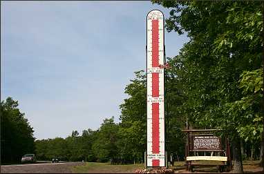 A giant thermometer on the Keweenaw.