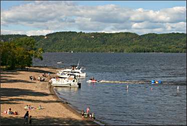 The beach at Hok-Si-La park.