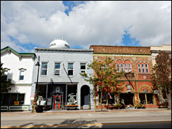 Storefronts in Mount Horeb.
