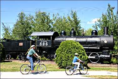 Bicyclists on the Mesabi Trail in Mountain Iron.