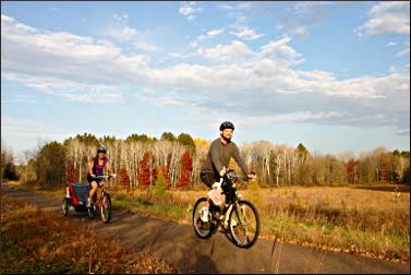 Fall colors on the Munger Trail.