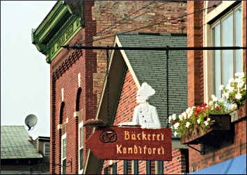 The New Glarus Bakery sign.