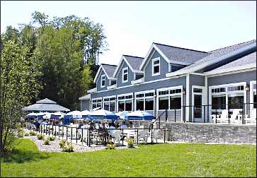 Bar Harbor restaurant on Gull Lake.