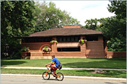 Wright's 1902 Heurtley House.