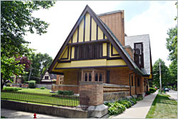 Wright's Moore house in Oak Park.